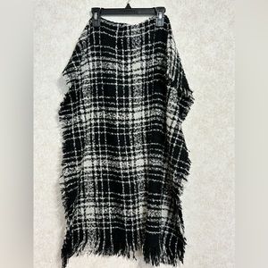 Black and White Blanket scarf